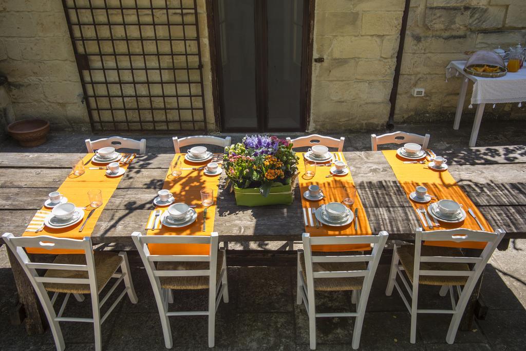 Castello Di Casamassella Acomodação com café da manhã Exterior foto