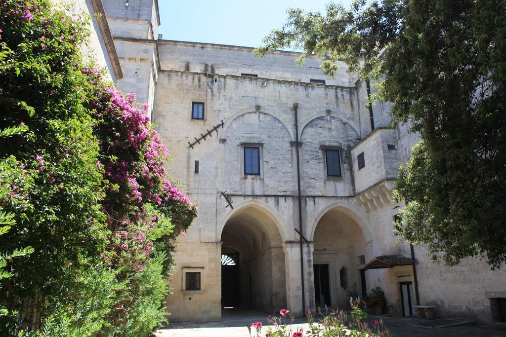 Castello Di Casamassella Acomodação com café da manhã Exterior foto