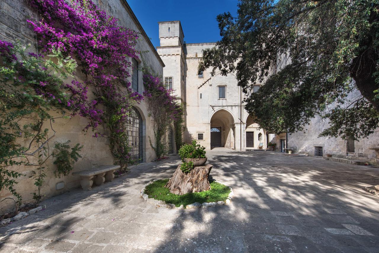 Castello Di Casamassella Acomodação com café da manhã Quarto foto